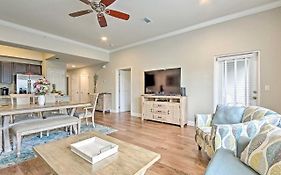 Luxurious Alerio Condo - Steps To Private Beach!